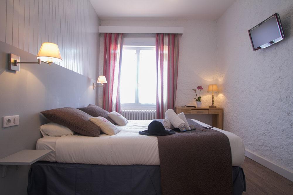 Hotel Le Vert Bois Долю-д'Олерон Екстер'єр фото