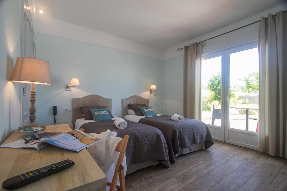 Hotel Le Vert Bois Долю-д'Олерон Номер фото
